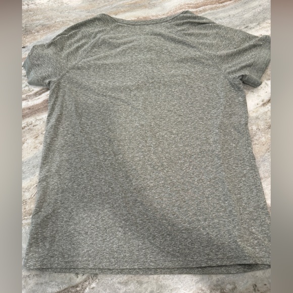 Mossimo Target Men’s short sleeve shirt with buttons and pocket size large - Picture 2 of 4